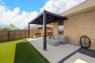 2818 Moccasin Ln, Aubrey, TX 76227 - Photo 32