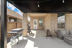 2818 Moccasin Ln, Aubrey, TX 76227 - Photo 30