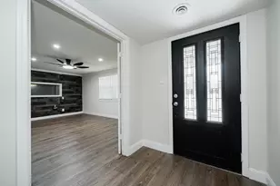 805 9th St, Grand Prairie, TX 75050 - Photo 4