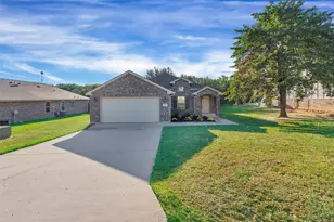 7202 Mistletoe Trail, Granbury, TX 76048 - Photo 2