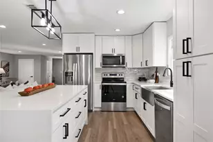 2728 Livingston Ave, Fort Worth, TX 76110 - Photo 16