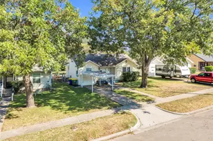 1033 E Elm St, Hillsboro, TX 76645 - Photo 30