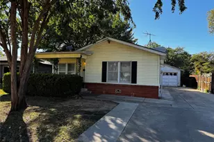 829 Yale St, River Oaks, TX 76114 - Photo 1