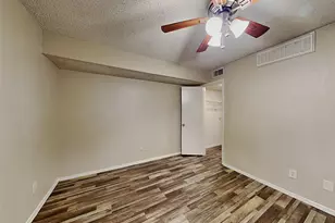 9811 Walnut St, Dallas, TX 75243 - Photo 10