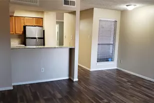 9811 Walnut St, Dallas, TX 75243 - Photo 6