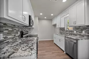 2700 Shady Grove Dr, Bedford, TX 76021 - Photo 4