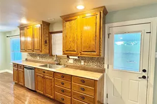 1905 Bridle Ln, Gainesville, TX 76240 - Photo 10