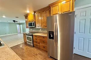 1905 Bridle Ln, Gainesville, TX 76240 - Photo 14