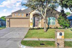 901 Abbey Ln, Midlothian, TX 76065 - Photo 1