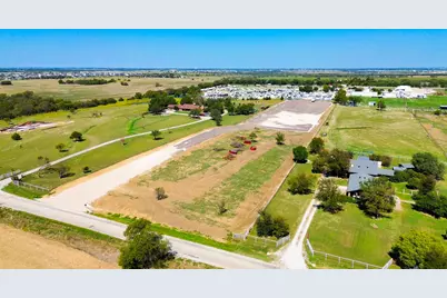 3326 W Lois Road, Sanger, TX 76266 - Photo 2