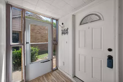 621 Stonehenge Drive, Grand Prairie, TX 75052 - Photo 12