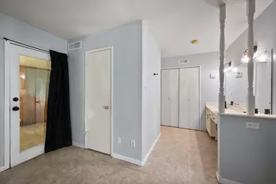 621 Stonehenge Drive, Grand Prairie, TX 75052 - Photo 32