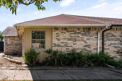 621 Stonehenge Drive, Grand Prairie, TX 75052 - Photo 14