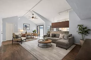 621 Stonehenge Dr, Grand Prairie, TX 75052 - Photo 4