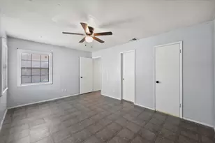 621 Stonehenge Dr, Grand Prairie, TX 75052 - Photo 28