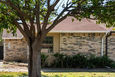 621 Stonehenge Drive, Grand Prairie, TX 75052 - Photo 16