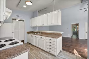 621 Stonehenge Dr, Grand Prairie, TX 75052 - Photo 26