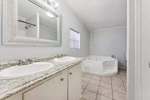 107 Hidden View Ct, Springtown, TX 76082 - Photo 12