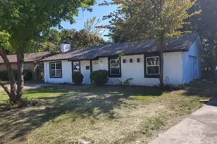 206 Springbranch Dr, Garland, TX 75043 - Photo 2