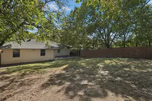 1113 2nd St, Grand Prairie, TX 75051 - Photo 28