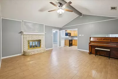 1113 2nd Street, Grand Prairie, TX 75051 - Photo 2