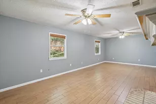 1113 2nd St, Grand Prairie, TX 75051 - Photo 10