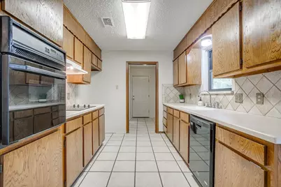 8605 Marys Creek Drive, Benbrook, TX 76116 - Photo 10