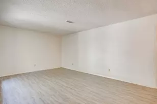 8605 Marys Creek Dr, Benbrook, TX 76116 - Photo 18