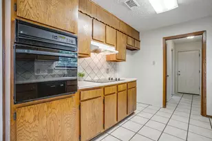 8605 Marys Creek Dr, Benbrook, TX 76116 - Photo 12