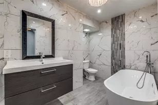 9405 Rocky Branch Dr, Dallas, TX 75243 - Photo 30