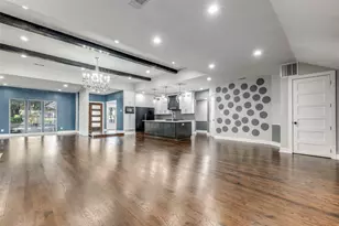 9405 Rocky Branch Dr, Dallas, TX 75243 - Photo 14