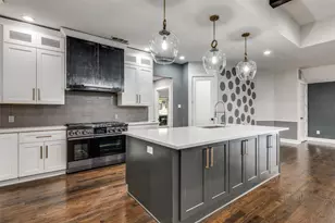 9405 Rocky Branch Dr, Dallas, TX 75243 - Photo 18