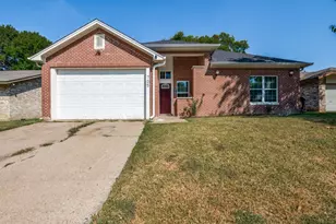 705 Lynnfield Dr, Arlington, TX 76014 - Photo 1