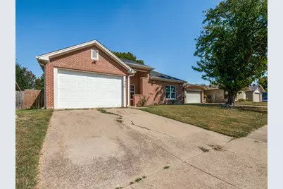 705 Lynnfield Drive, Arlington, TX 76014 - Photo 2