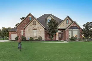 132 Silver Rose Blvd, Burleson, TX 76028 - Photo 2