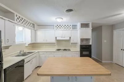 5905 Wheaton Drive, Fort Worth, TX 76133 - Photo 8