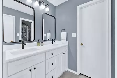 8418 Towneship Lane, Dallas, TX 75243 - Photo 16