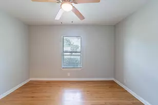 10033 Casa Oaks Dr, Dallas, TX 75228 - Photo 24