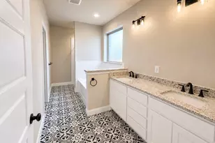 709 Bass Lk Ln, Cleburne, TX 76033 - Photo 10
