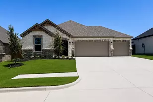 709 Bass Lk Ln, Cleburne, TX 76033 - Photo 2