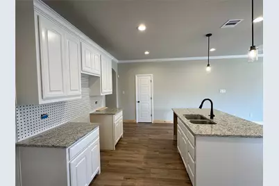709 Bass Lake Lane, Cleburne, TX 76033 - Photo 6