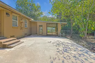 2002 Meadow Ln, Arlington, TX 76010 - Photo 26