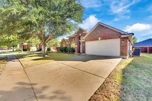 4106 Kite Ln, Mansfield, TX 76063 - Photo 2