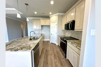 710 Broken Bow Lane, Cleburne, TX 76033 - Photo 8