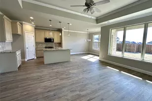 710 Broken Bow Ln, Cleburne, TX 76033 - Photo 14