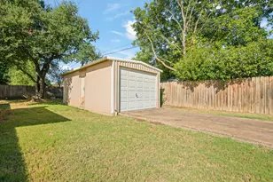 1602 Murry Dr, Cleburne, TX 76033 - Photo 30