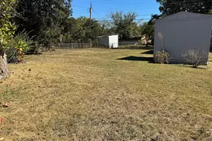 1413 Phillips St, Cleburne, TX 76033 - Photo 14