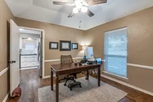 2719 N Surrey Dr, Carrollton, TX 75006 - Photo 10