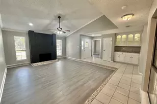 212 W Oaks Circle, Sulphur Springs, TX 75482 - Photo 2