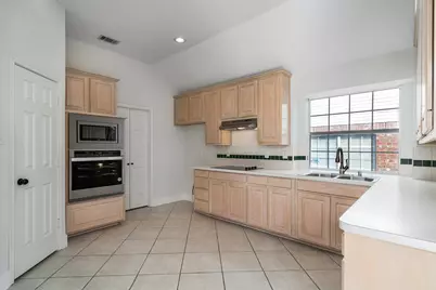 4220 Oak Grove Drive, Carrollton, TX 75010 - Photo 10